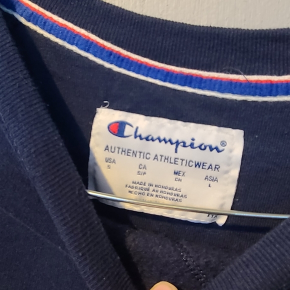 Champion crewneck - Picture 2 of 2